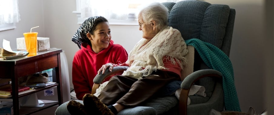 branding_nurse with patient_904x380_CD